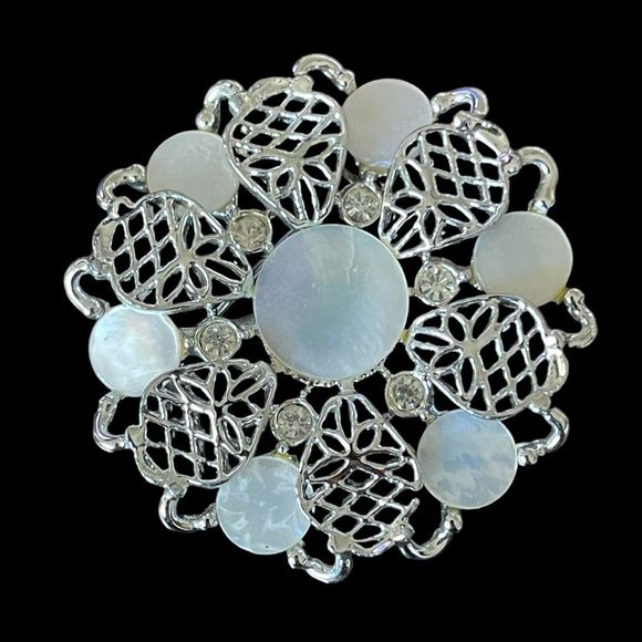 Vintage Mother Of Pearl Iridescent Flower Round Brooch Pin Silver Tone 1.75”D - Picture 1 of 3